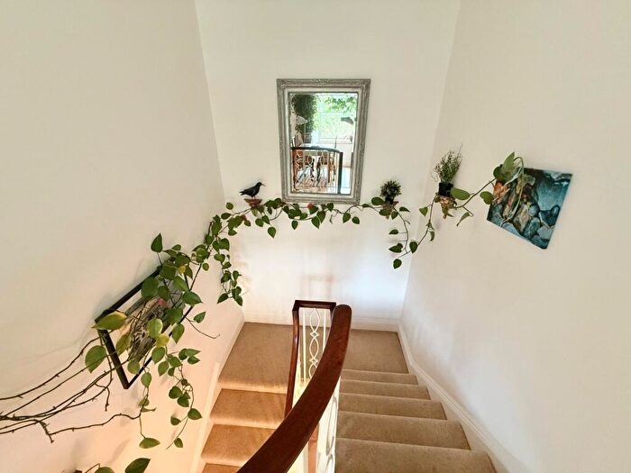 1 Bedroom Maisonette To Rent In Woodhead Road, Holmfirth, West Yorkshire, HD9