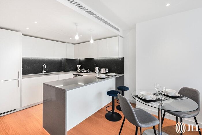 1 Bedroom Apartment To Rent In Landmark Pinnacle, Marsh Wall, E14