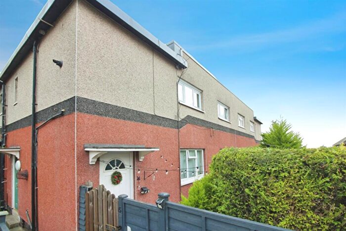 2 Bedroom Flat For Sale In North Drive, Sherburn In Elmet, Leeds, LS25