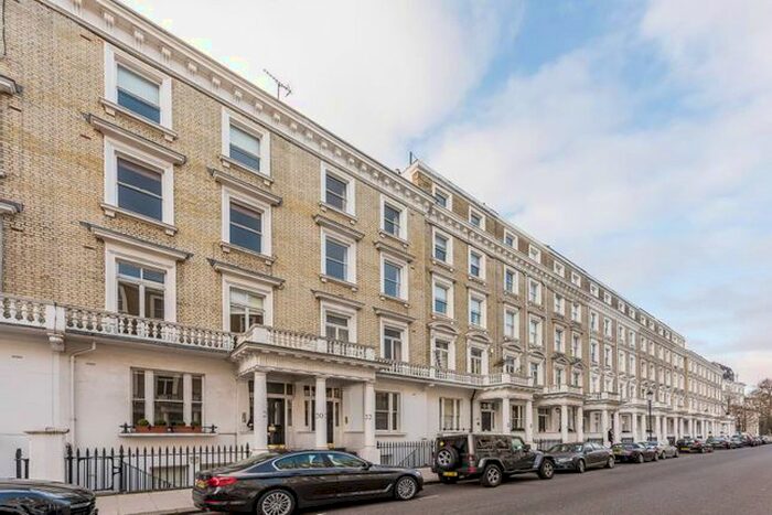 1 Bedroom Flat To Rent In Harcourt Terrace, Earls Court, London, SW10