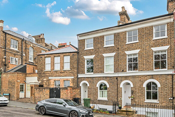 2 Bedroom Apartment For Sale In Hare & Billet Road, London, SE3