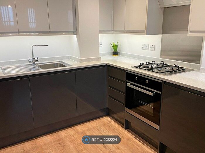1 Bedroom Flat To Rent In Bartholomew Court, Waltham Cross, EN8