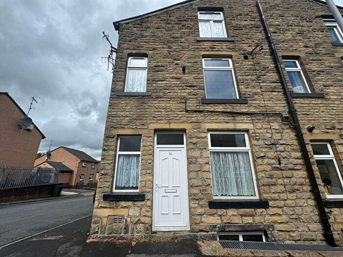 2 Bedroom Detached House To Rent In Victoria Road, Keighley, West Yorkshire, Uk, BD21