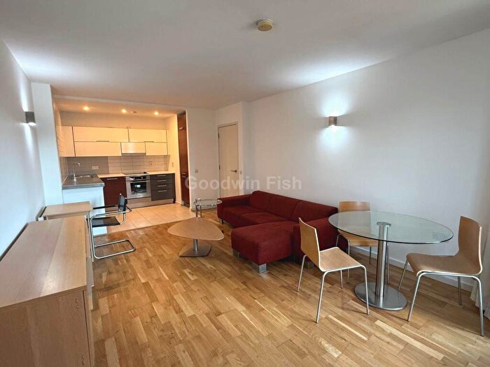 2 Bedroom Apartment To Rent In Skyline Central, Goulden Street, Manchester, M4