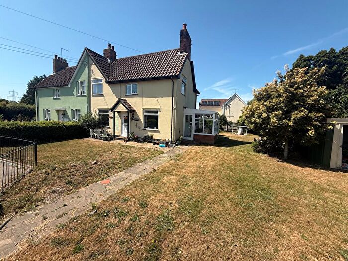 3 Bedroom Semi-Detached House For Sale In Mill Lane, Campsea Ashe, Woodbridge, IP13