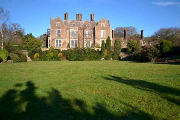 2 Bedroom Flat For Sale In Tincleton, Dorchester, DT2