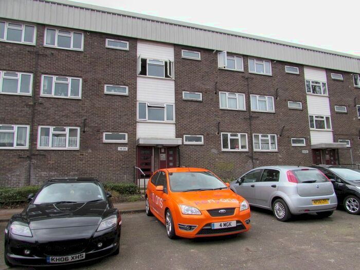 1 Bedroom Flat To Rent In Cody Close, Roundshaw, SM6