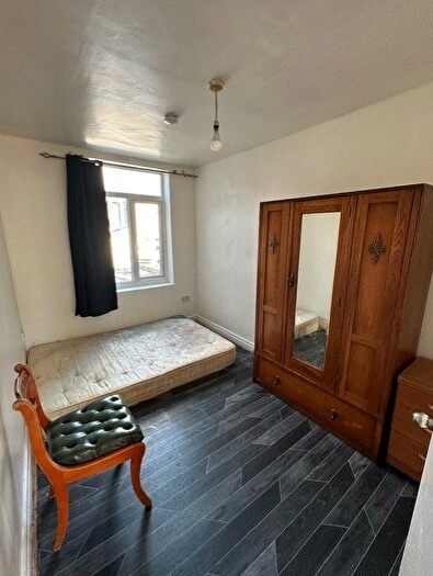 3 Bedroom Flat To Rent In Stockport Road, Manchester, M12