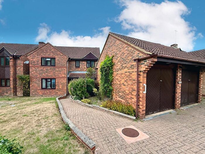 4 Bedroom Detached House For Sale In Lippitts Hill, Luton, LU2