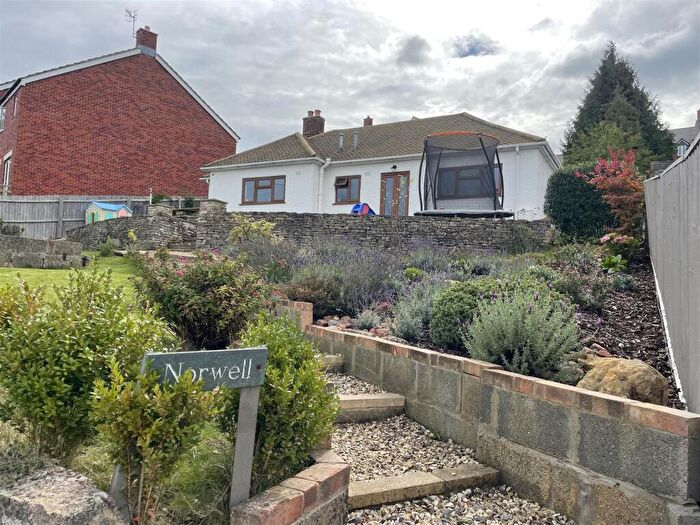 3 Bedroom Bungalow To Rent In Lansdown, Stroud, GL5