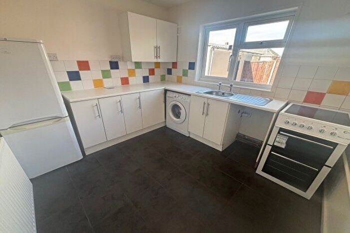 2 Bedroom Flat To Rent In Butterfield Close, Bristol, BS10
