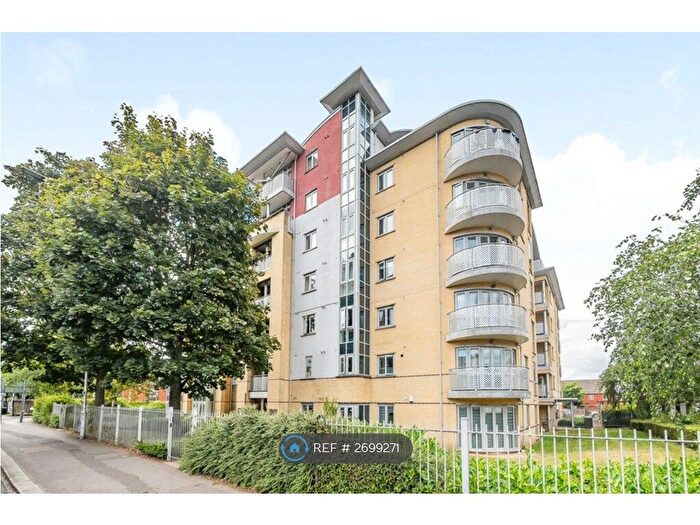 2 Bedroom Flat To Rent In The Pinnacle, Reading, RG1