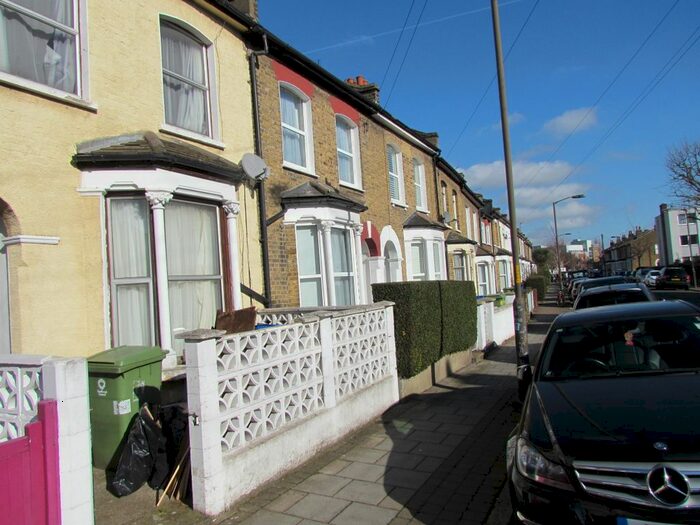 3 Bedroom End Of Terrace House To Rent In Lugard Road, London, SE15