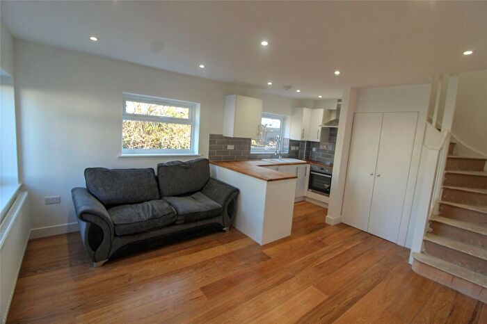 1 Bedroom End Of Terrace House To Rent In Leicester Road, Barnet, Hertfordshire, EN5