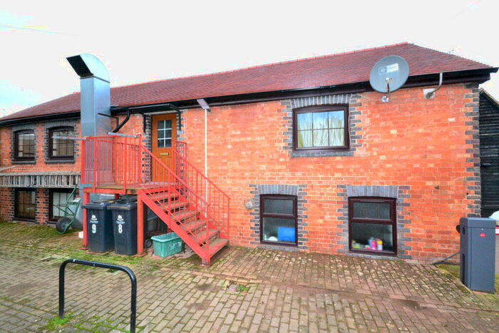 1 Bedroom Apartment To Rent In Church Street, GL18