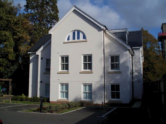 2 Bedroom Apartment To Rent In Reigate Hill, Reigate, RH2