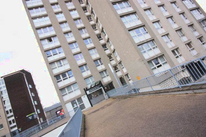 2 Bedroom Flat To Rent In Flat, Dundasvale Court, Glasgow, G4