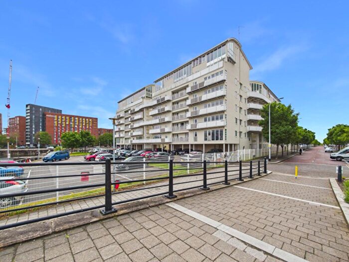 3 Bedroom Apartment For Sale In Royal Quay, Liverpool., L3