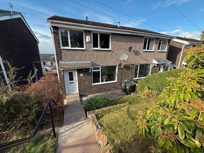 3 Bedroom Semi-detached House For Sale In Cheyne Road, Prudhoe, NE42