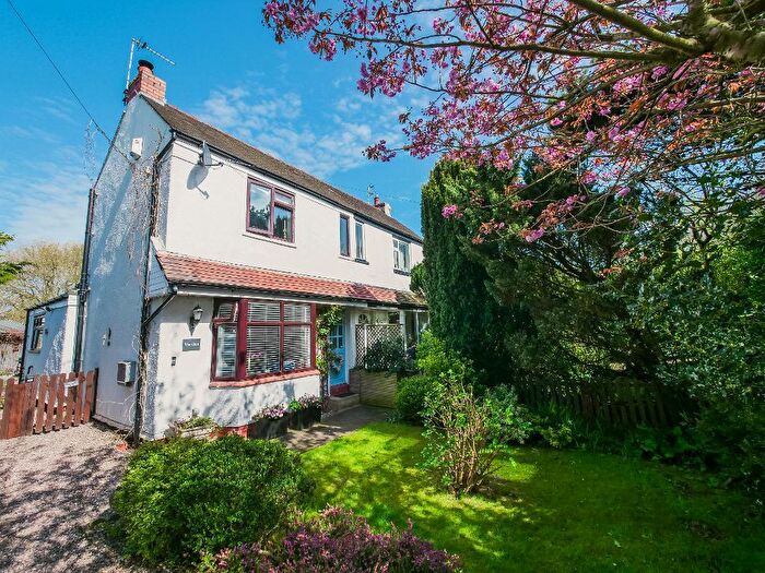 2 Bedroom Cottage For Sale In Moss Lane, Churchtown, Southport, Lancashire, PR9