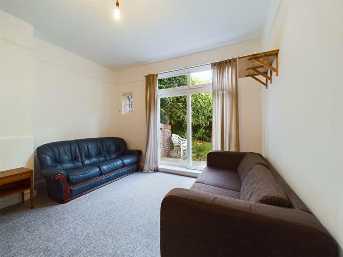 6 Bedroom Terraced House To Rent In Hollingbury Road, Brighton East Sussex, BN1