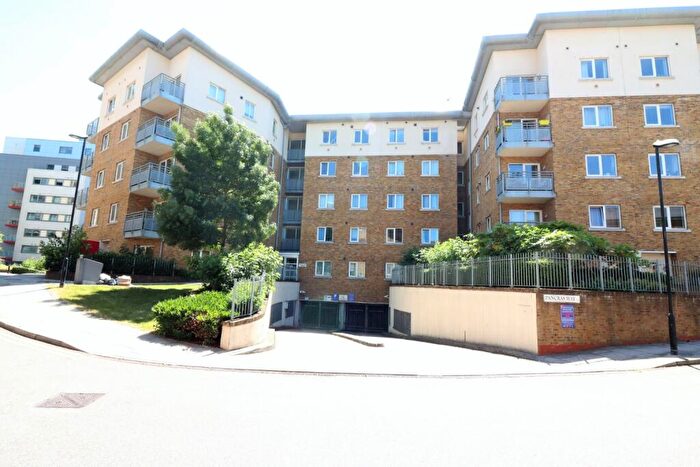 1 Bedroom Apartment To Rent In Christopher Bell Tower, Bow, E3