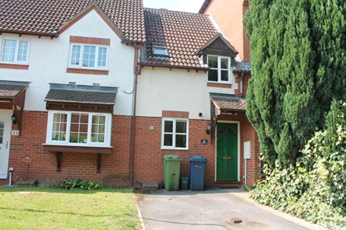 2 Bedroom House To Rent In Coppice Gate Cheltenham, GL51