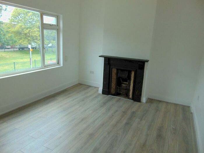 1 Bedroom Flat To Rent In Kettering Road, Northampton, NN1