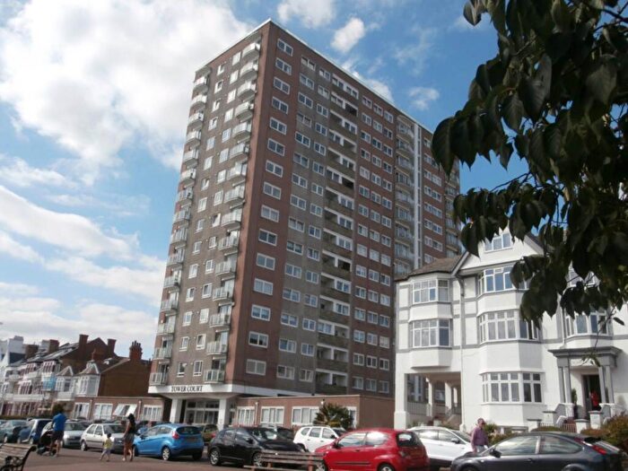 3 Bedroom Flat To Rent In Tower Court, Westcliff Parade, SS0