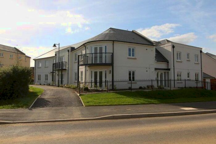 2 Bedroom Flat To Rent In Carey Lane, Waterlooville, PO7