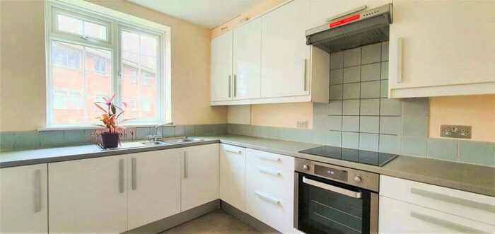 2 Bedroom Apartment To Rent In Crystal Palace Park Road, Crystal Palace, London, SE26