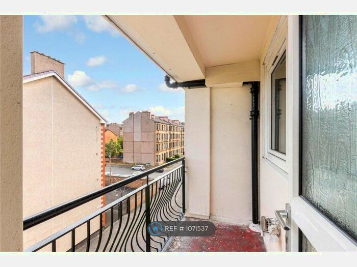 2 Bedroom Flat To Rent In Armadale Path, Glasgow, G31