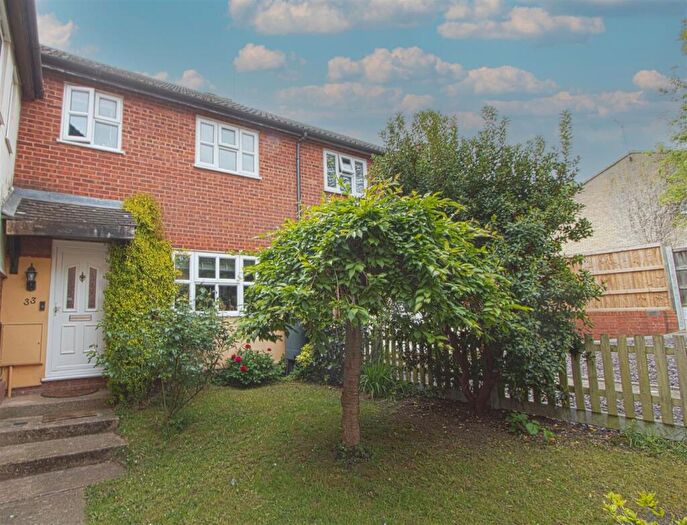 3 Bedroom Terraced House For Sale In Vincent Way, Billericay, CM12