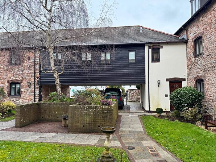 1 Bedroom Flat For Sale In High Street, Topsham, Exeter, EX3