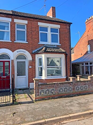 3 Bedroom Semi-Detached House For Sale In Colvile Road, Wisbech, PE13