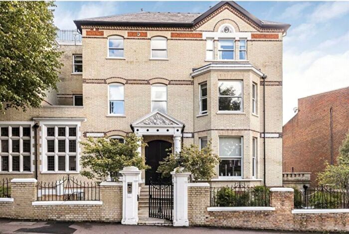 4 Bedroom Flat To Rent In Arkwright Road, London, NW3