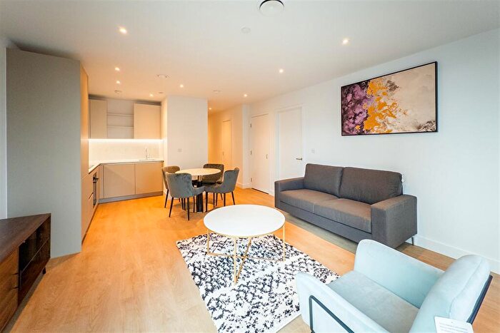 1 Bedroom Apartment To Rent In Park View, M4