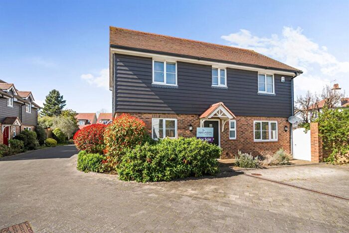 3 Bedroom Detached House To Rent In Fawkes Mews, Bognor Regis, PO21