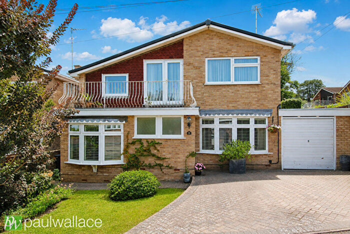 4 Bedroom Detached House For Sale In Appleford Close, Hoddesdon | Three Reception Rooms | Beautiful South-Facing Garden, EN11