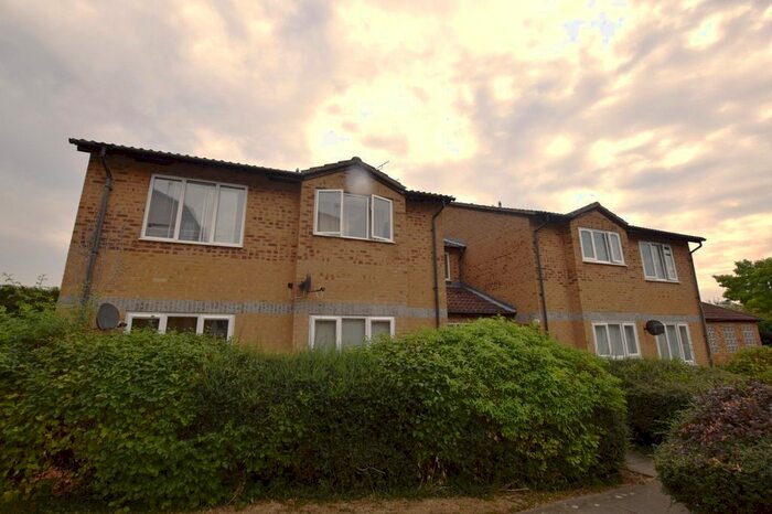 1 Bedroom Flat To Rent In Kestrel Way, Bicester, Oxfordshire, OX26
