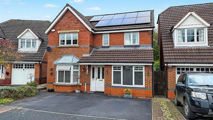 4 Bedroom Detached House For Sale In Lakewood Drive, Rednal, Birmingham, B45