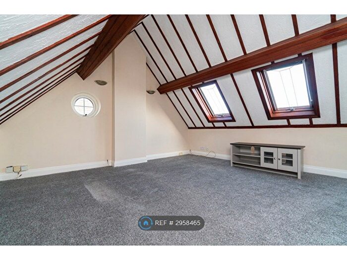 1 Bedroom Flat To Rent In Woodlands Road, Redhill, RH1