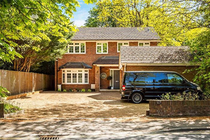 4 Bedroom Detached House To Rent In Woking, Surrey, GU22