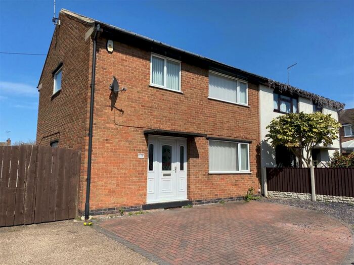 3 Bedroom Semi-Detached House To Rent In Sherwood Street Kirkby-In-Ashfield Nottinghamshire, NG17