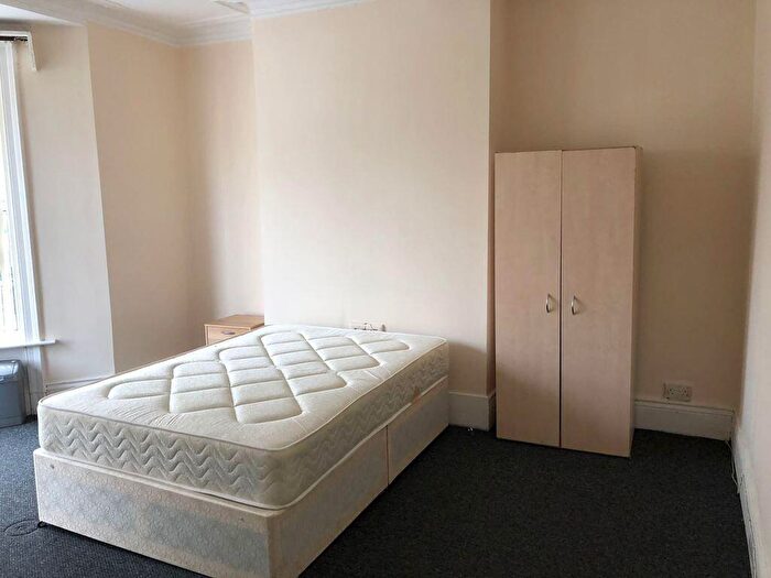 3 Bedroom Flat To Rent In Shortridge Terrace, Jesmond, Newcastle Upon Tyne, NE2