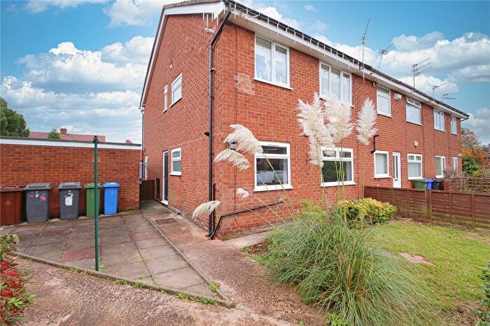 2 Bedroom Flat For Sale In Carter Close, Denton, Manchester, Greater Manchester, M34