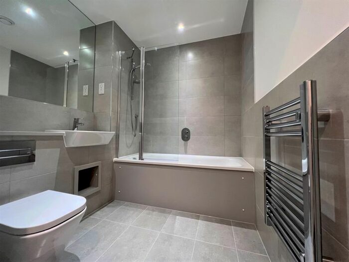 1 Bedroom Flat To Rent In Sidon Apartments, Acton Gardens, W3