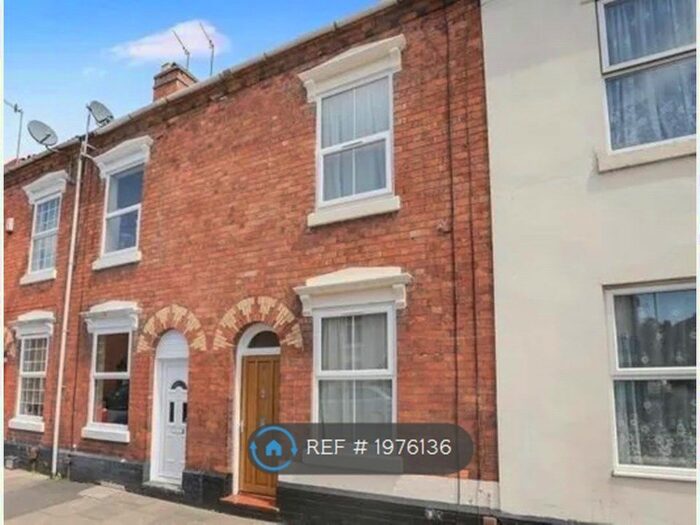 3 Bedroom Terraced House To Rent In Wood Street, Kidderminster, DY11