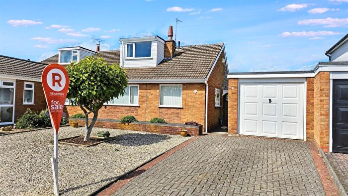 3 Bedroom Semi-Detached Bungalow For Sale In Bridport Close, Wigston, LE18