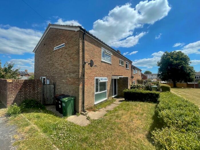 2 Bedroom End Of Terrace House To Rent In Geering Park, Hailsham, East Sussex, BN27